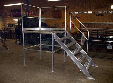 R. Mack Welding is located in Bowden, Alberta, and custom builds structures to your specifications. 